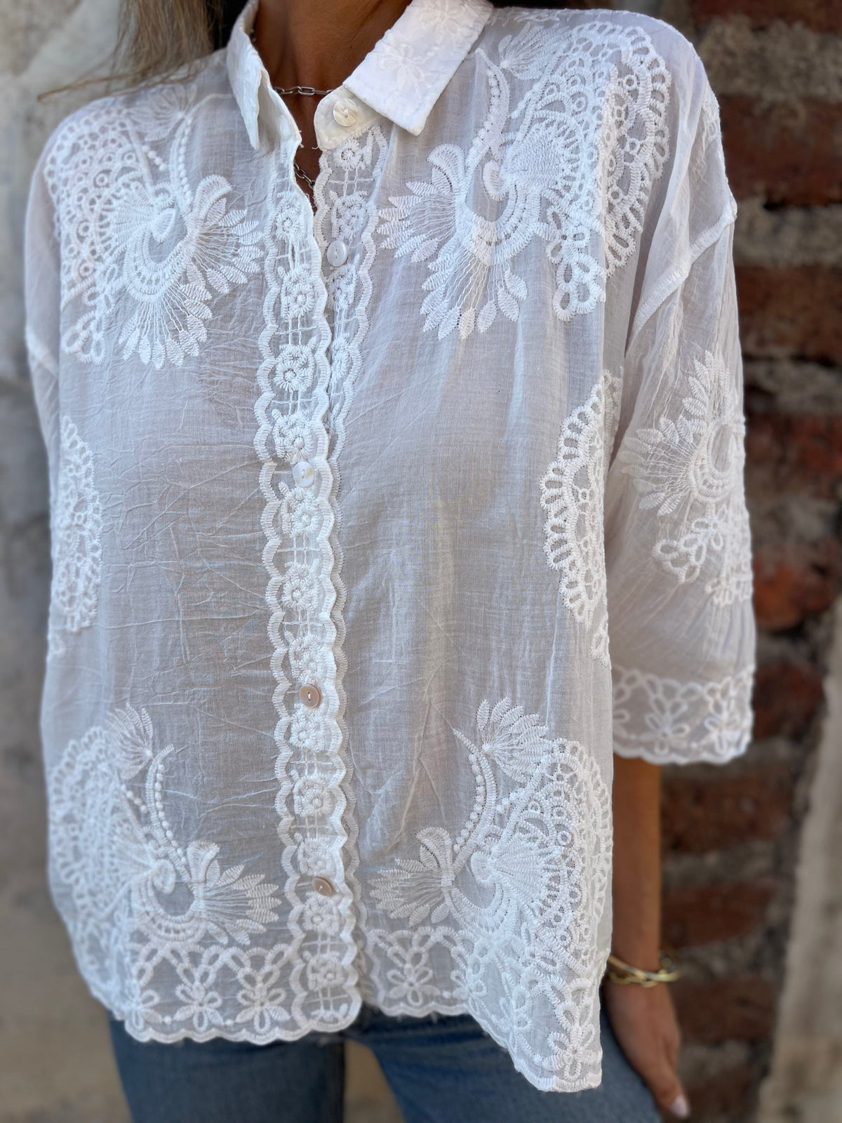 Laura™ - Embroidered long-sleeved cardigan