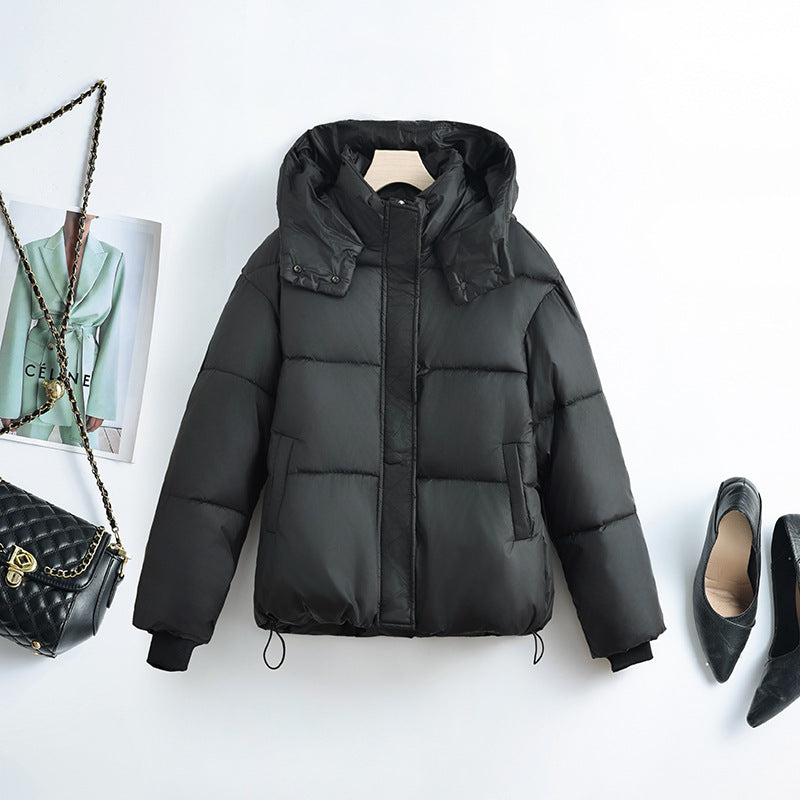 Women’s short quilted jacket with a removable collar insert