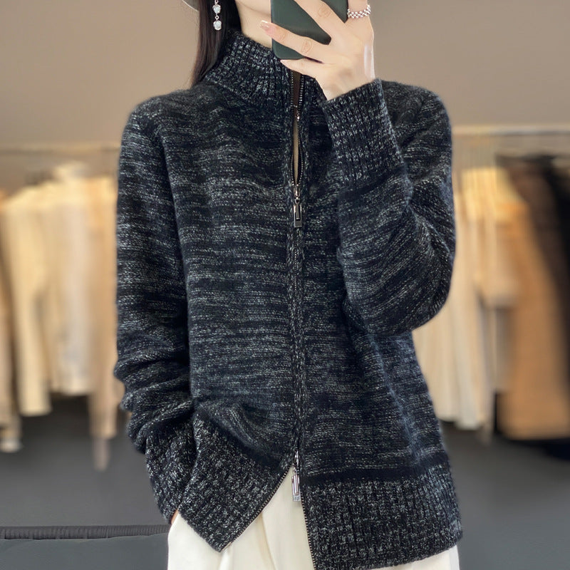 Women's knitted cardigan with zip closure and stand-up collar