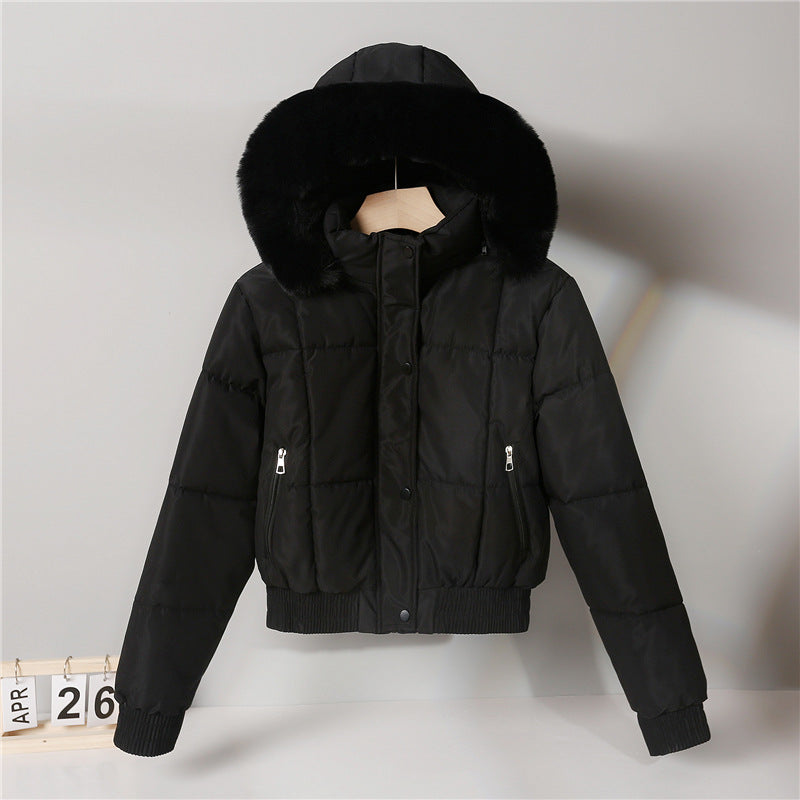 Women's short padded hooded jacket with faux-fur collar
